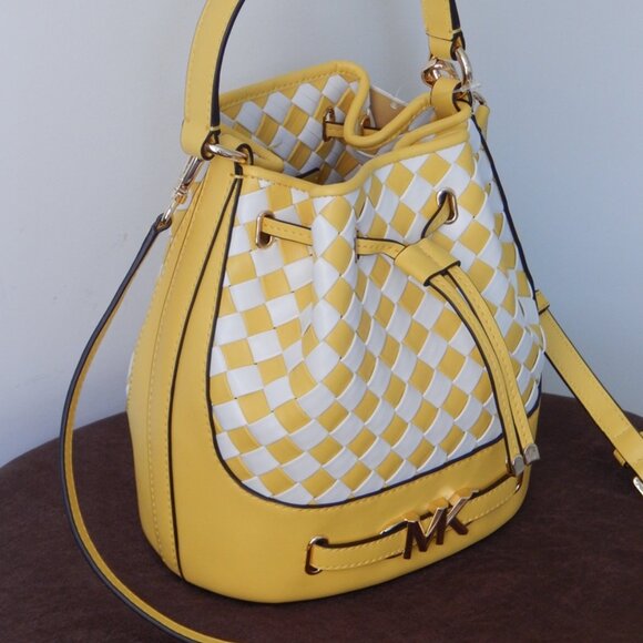 Michael Kors REED Medium Drawstring Belted Intertwined Yellow Bucket Bag NWT - Picture 4 of 12